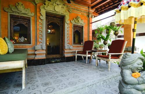 Candi Dasa House | Indah puri Bali Bungalow on Candidasa beach