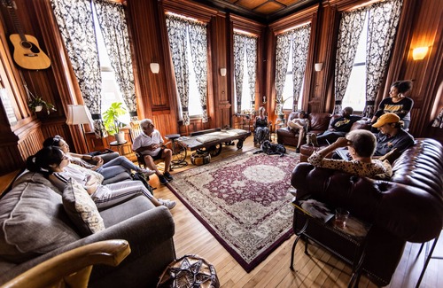 South Side Slopes Hotel | Independent hotel in historic building walking distance from the city