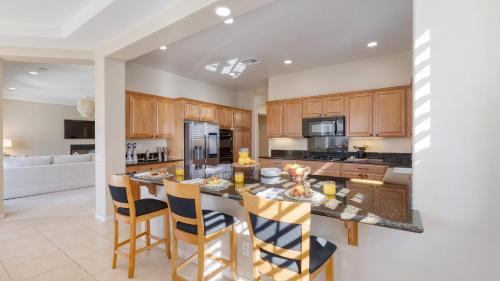 Terra Lago House | Indio Echo AvantStay Terra Lago Retreat Pool Firepit Outdoor Kitchen
