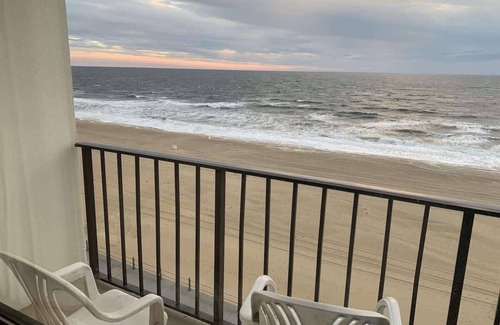 Virginia Beach Condo | Indoor Pool, Ocean View, 1BR Condo