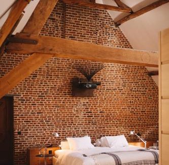 Loupoigne Bed & Breakfast | Indrani Lodge