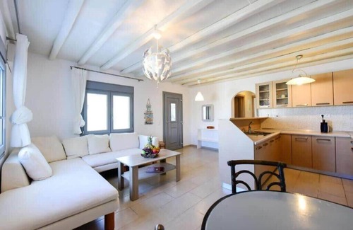 Ftelia Apartment | Indulge in Luxury - Danae's Oasis in Mykonos