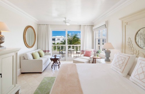 Grace Bay Hotel | Indulge in Oceanfront Luxury with Pool, Gourmet Dining, and Beach Access