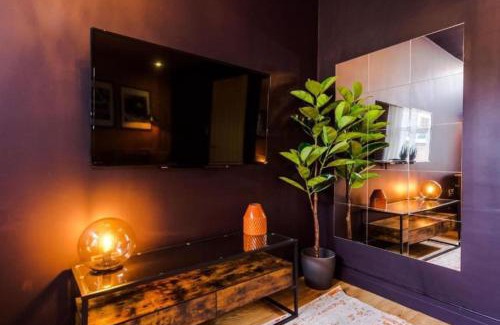 Old Trafford House | Industrial Design 4 Bed House