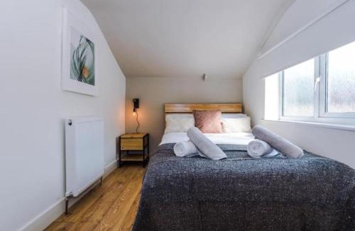 Old Trafford House | Industrial Design 4 Bed House