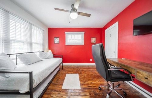 Indianapolis House | Indy Nest -The Retro House