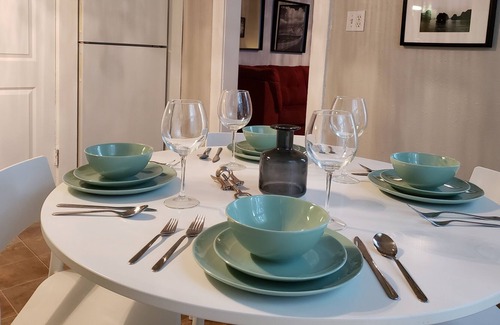 Windsor Park Apartment | Indy's Cozy Corner