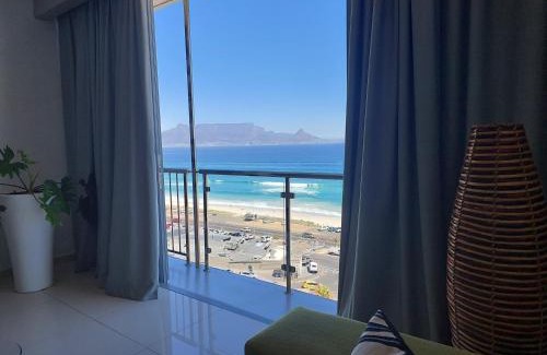 Bloubergstrand Apartment | Infinity Beachfront 607 - Self Catering Unit