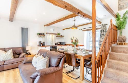 Margate Old Town House | Inglenook Cottage