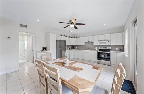 Palm Beach Shores Apartment | INLET PALM BEACHES