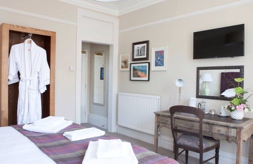 Canford Cliffs Hotel | Inn In The Park