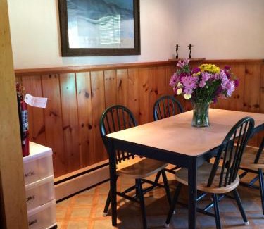 Lake George Hotel | Inn on The Hill