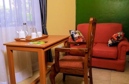 Entebbe Hotel | Inn the Woods Entebbe