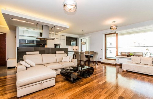 Srodmiescie Połnocne Apartment | inQse Warsaw | Centre