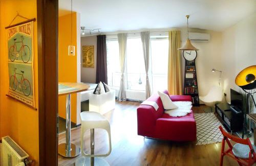 Belso-Ferencvaros Apartment | Inspirarta Studio