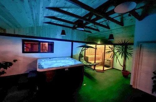 Cristian House | Insula Christiana