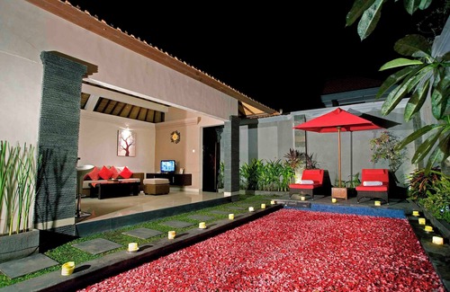 Pemecutan Kelod Villa | Intan Legian Seminyak Villa