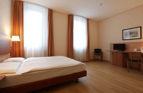 Friedrichshain-Kreuzberg Hotel | IntercityHotel Berlin Ostbahnhof