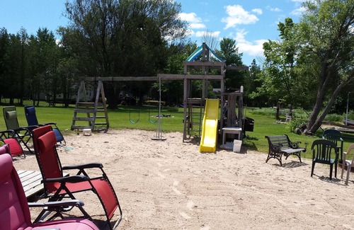 Central Lake Cottage | Intermediate Lake in Central Lake, Mi, Critts Cove Cottage