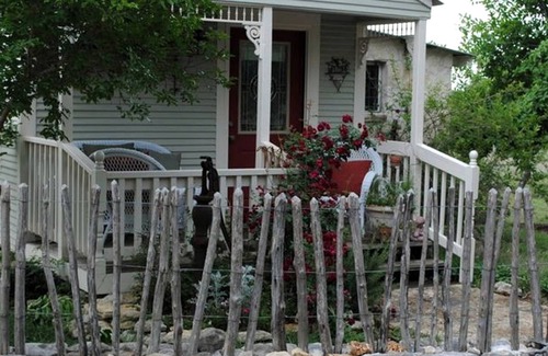 Bandera House | Intimate Bandera Cabin Rental for a Romantic Hill Country Getaway