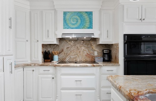 South Padre Island Condo | Inverness 1104-Elegant coastal penthouse;Beachfront balcony & pool