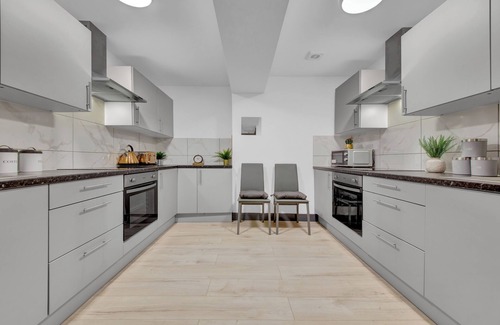 London Borough of Hounslow Apartment | Inviting 1-bed House in Feltham