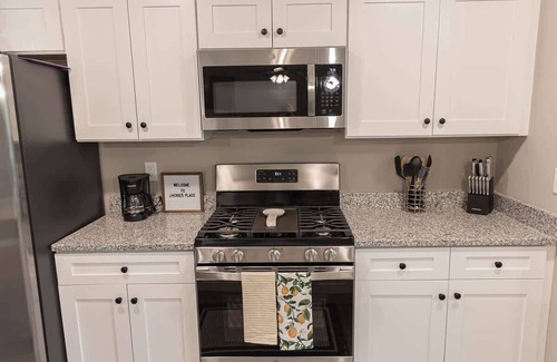 Loves Park House | Inviting 2 Bedroom condowith Office and King Master Suite in Loves Park!
