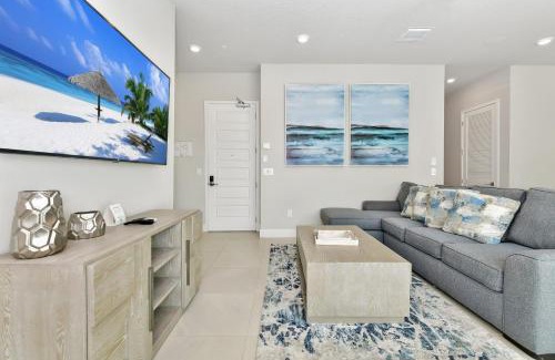 Reunion Apartment | Inviting Condo near Disney with Resort & Waterpark Access - B52-103