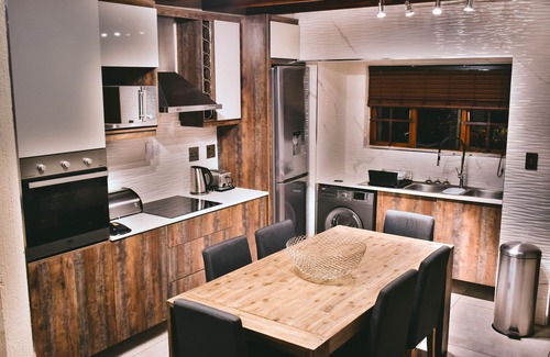 Hazyview House | Inyamatane 227B Kruger Park Lodge