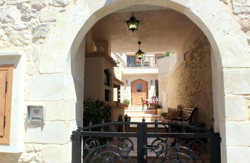 Monopari House | Ioanna House