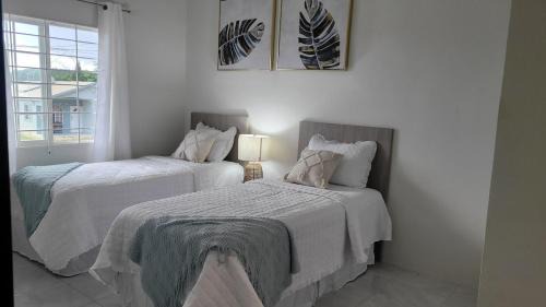 Discovery Bay House | Irie Rock Cottage - Close to the Beaches and Attractions, Spa Treatment- Discovery Bay, St Ann