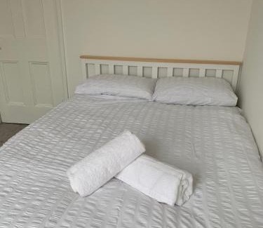 Southsea House | Iris Home in Southsea FREE street parking and pets welcome