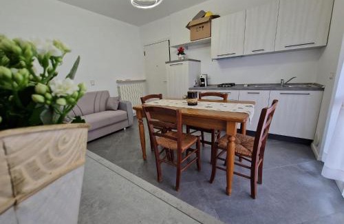Est Apartment | Iris