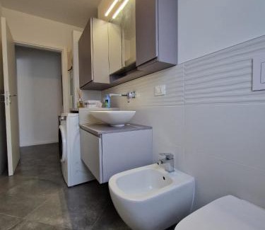 Est Apartment | Iris