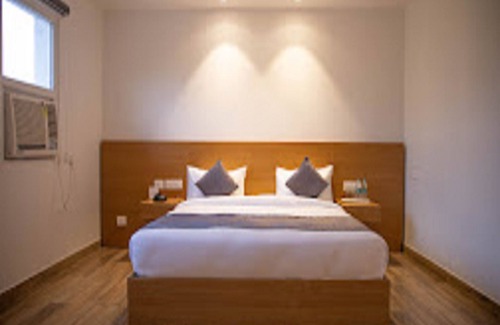 Dhikuli Hotel | Iris Lite Corbett
