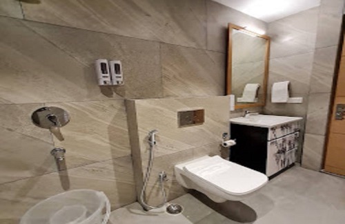 Dhikuli Hotel | Iris Lite Corbett
