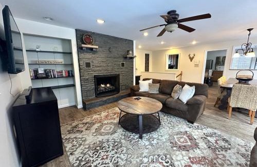 Lake Harmony Estates House | Iron Hill
