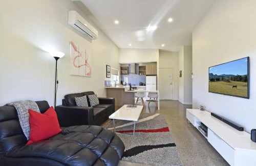 Pokolbin Villa | Ironbark Hill Villa 4 Novato