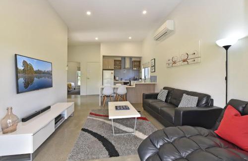 Pokolbin Villa | Ironbark Hill Villa 5 Vermentino