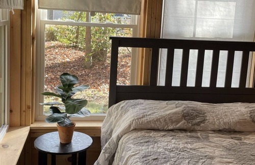 Irvington House | Irvington woodsy privacy, easy walk to shops and restaurants and The Tides