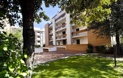 San Vincenzo Apartment | ISA-Apartments for 4 people, 2 bedrooms, in Residence with swimming pool in San Vincenzo, just 600 meters from the sea