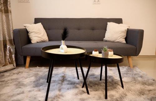 Deuil-la-Barre Apartment | Isak House cosy Garden