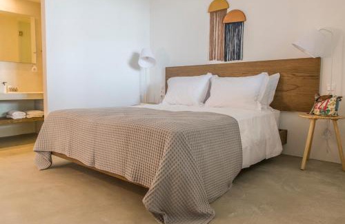 Kokinos Pirgos Apartment | Isalos Sea View Studios