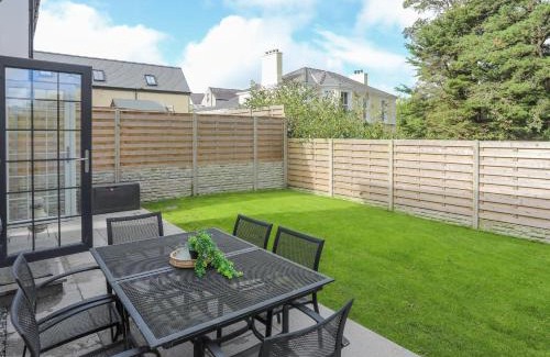 Llangefni House | Iscoed