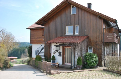 Lossburg Apartment | Isi-Ferienwohnung Hänel