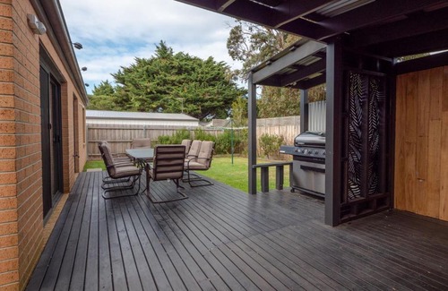 Sunderland Bay House | Island Beach Family Home