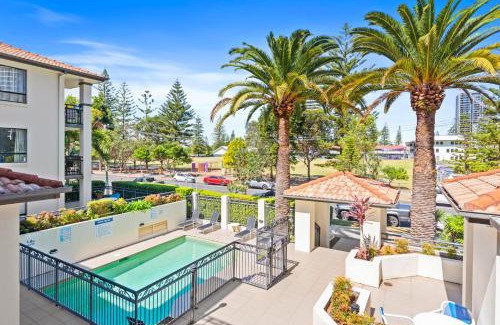 Broadbeach Apartment | Island Beach Resort