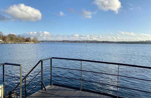 Schleswig House | Island-dreams Hausboote Groth & Rhin