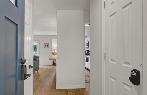 Savannah House | Island Getaway 10 mins to Downtown Savannah and Tybee