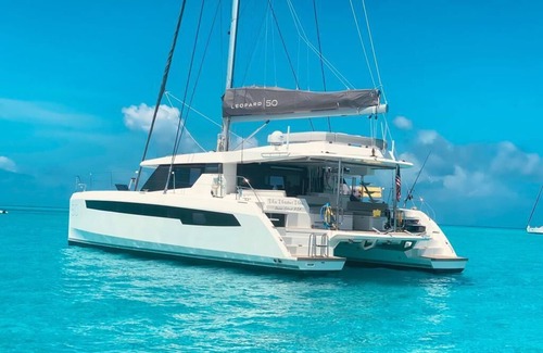 Carti Tupile Boat Rental | Island Hopping on Luxury Private Crewed All-Inclusive Yacht